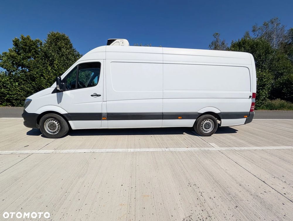 Mercedes-Benz Sprinter - 2