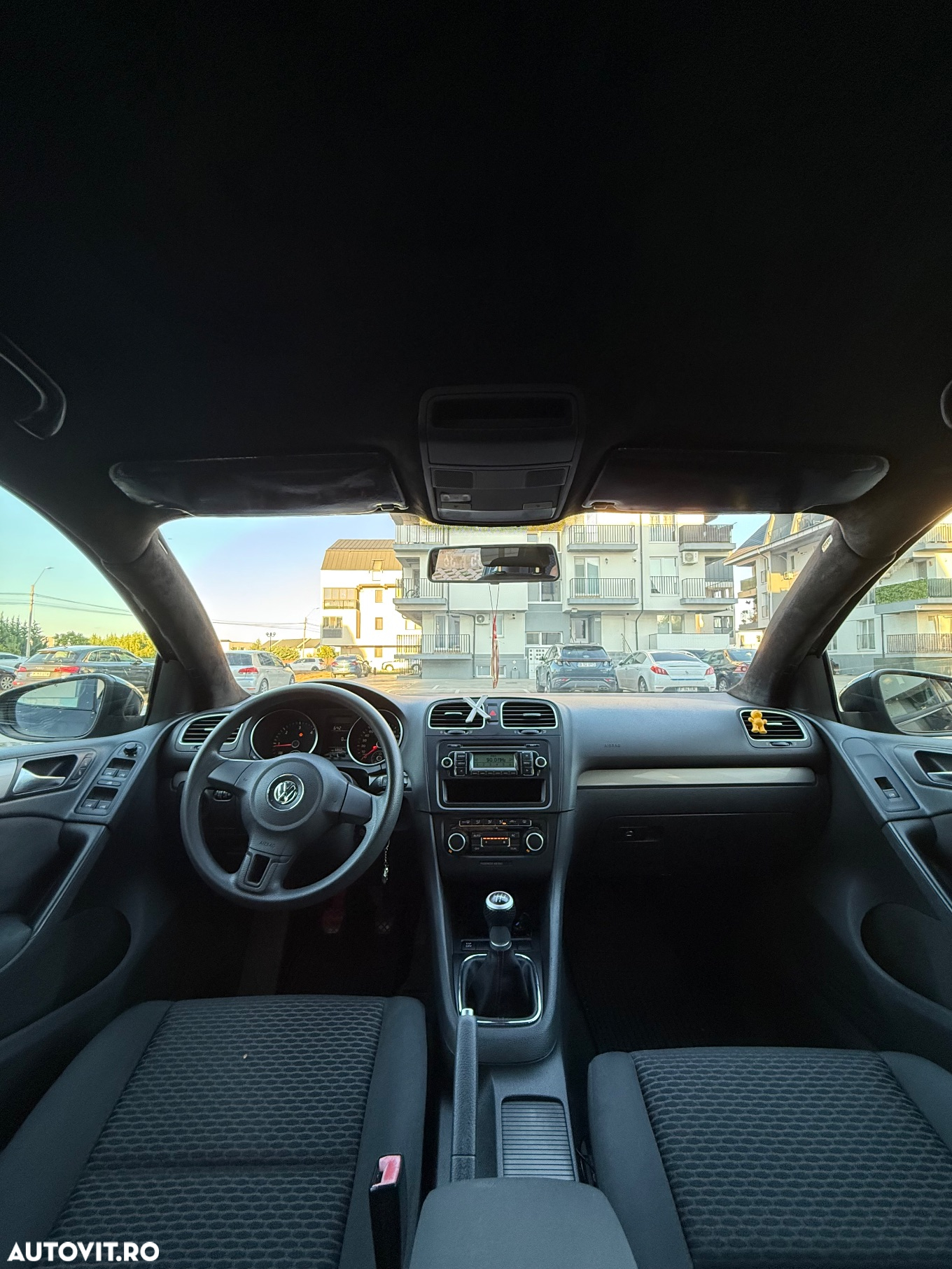 Volkswagen Golf - 11