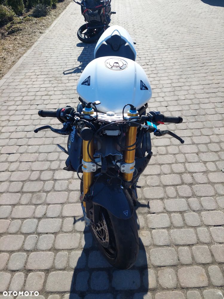 Triumph Speed Triple - 8