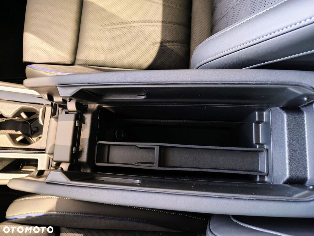 Volkswagen Passat - 25