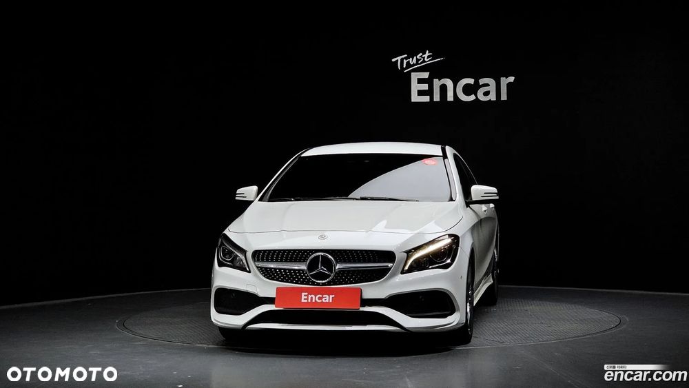 Mercedes-Benz CLA - 2