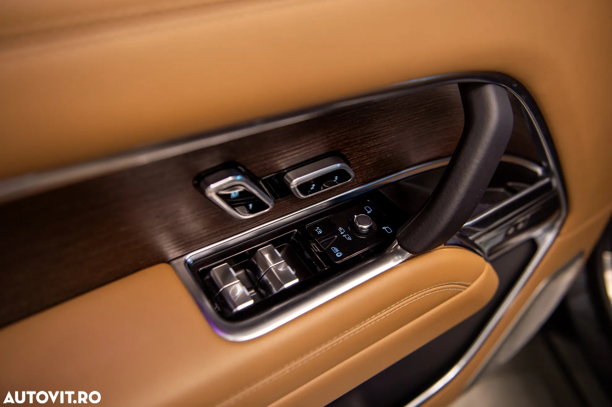 Land Rover Range Rover - 13
