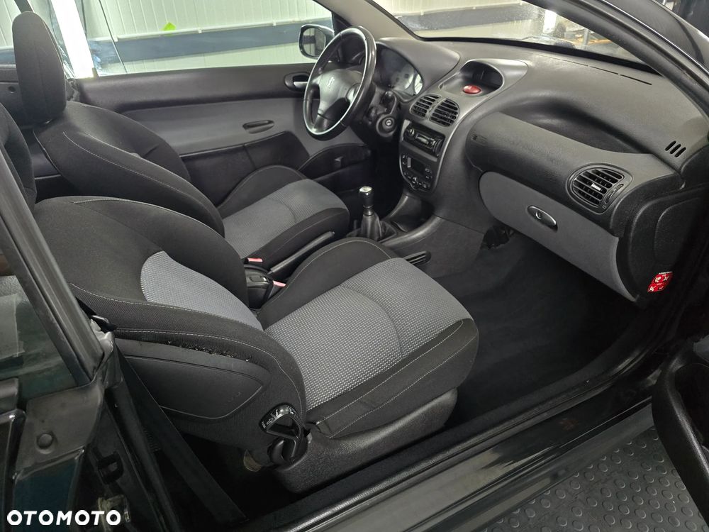 Peugeot 206 CC - 20