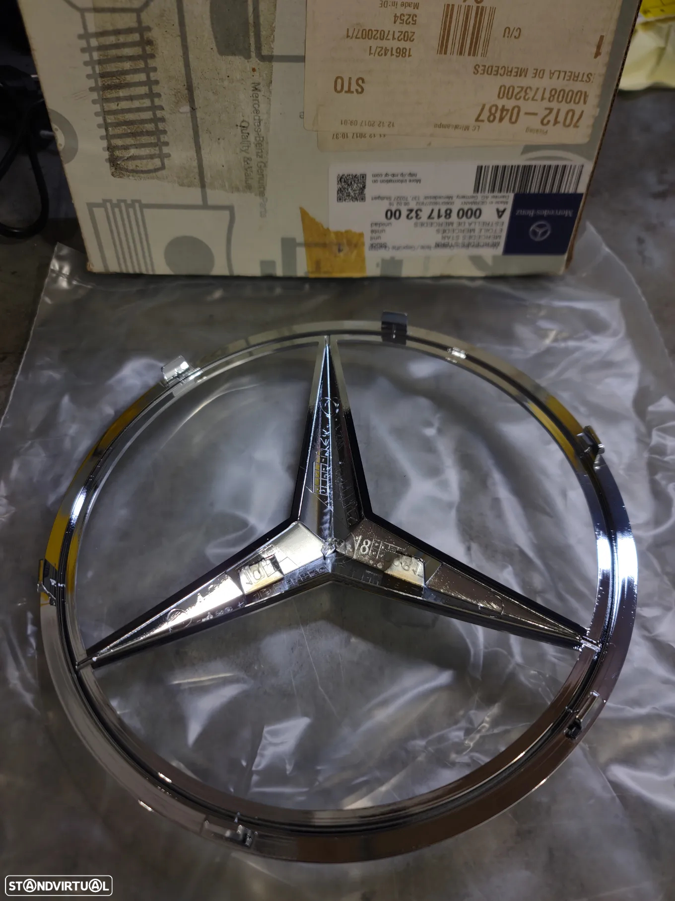 Estrela Grelha Mercedes Nova Original  W205 W176 W246 W212 C218 R172 W117  A0008171016 - 2