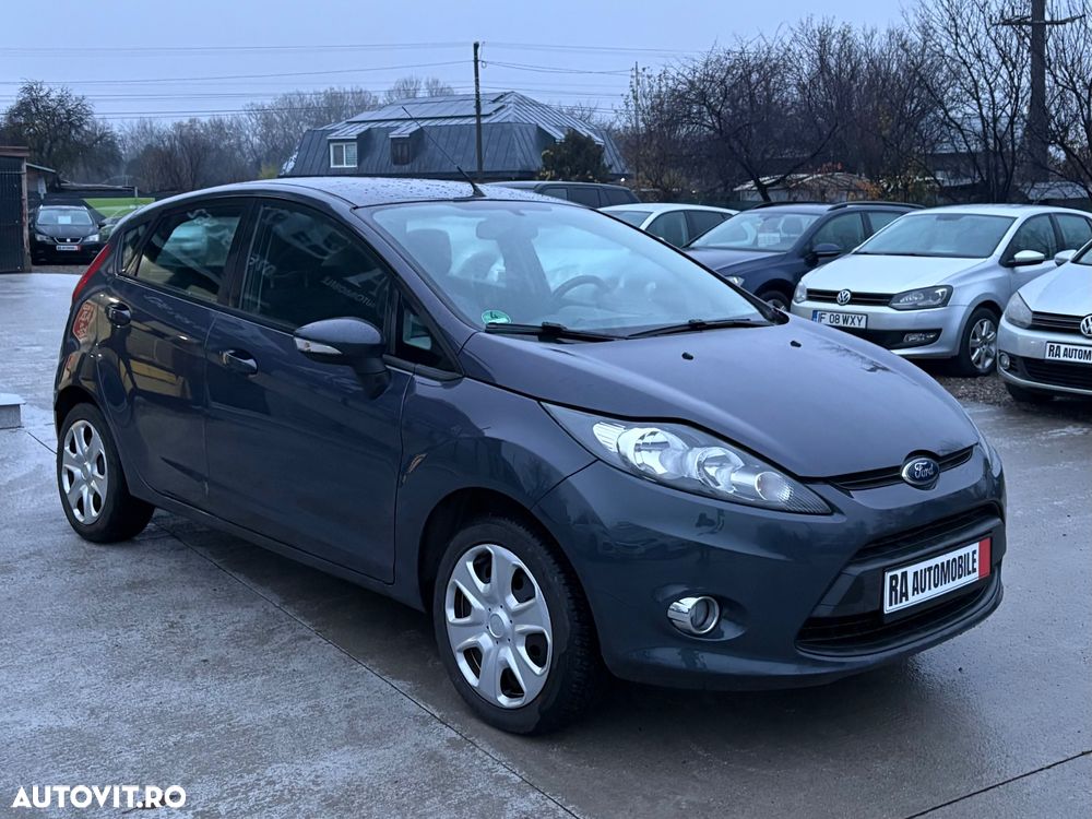 Ford Fiesta 1.25 Ghia - 11
