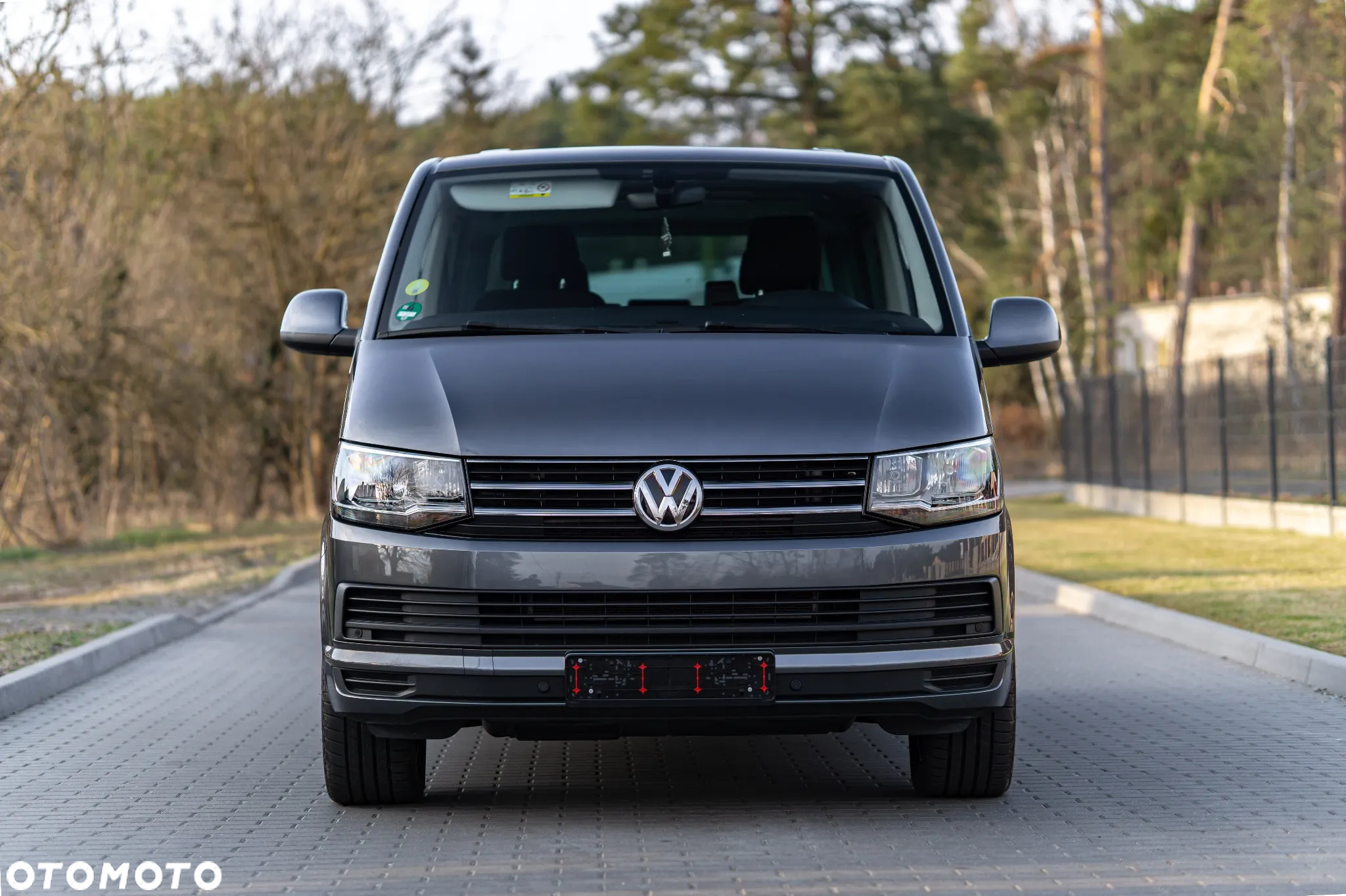 Volkswagen Multivan - 2