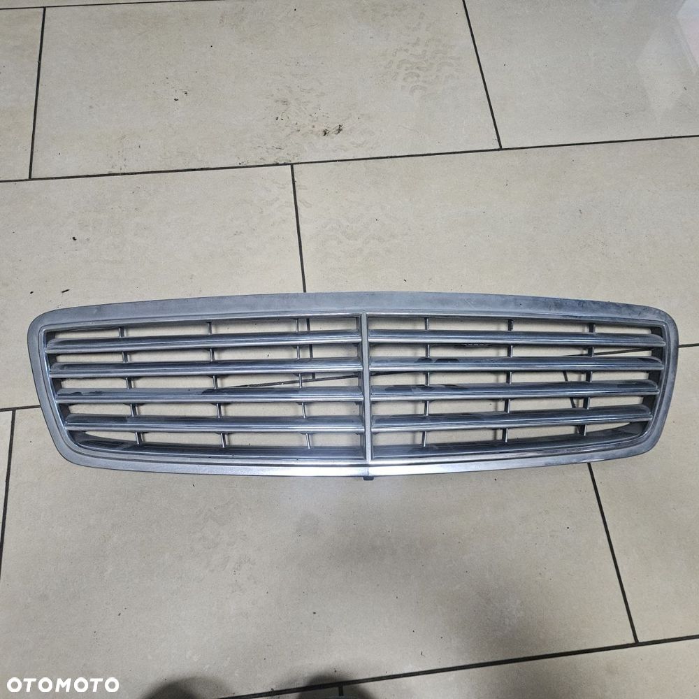 MERCEDES C KLASA W203 GRILL ATRAPA CHŁODNICY A2038800183 - 1