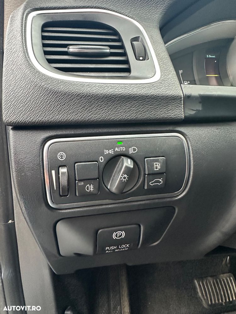 Volvo V60 D6 Plug-In-Hybrid AWD Geartronic Summum - 7