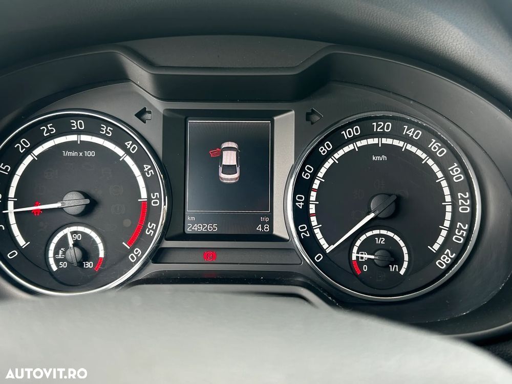 Skoda Octavia 2.0 TDI RS - 13