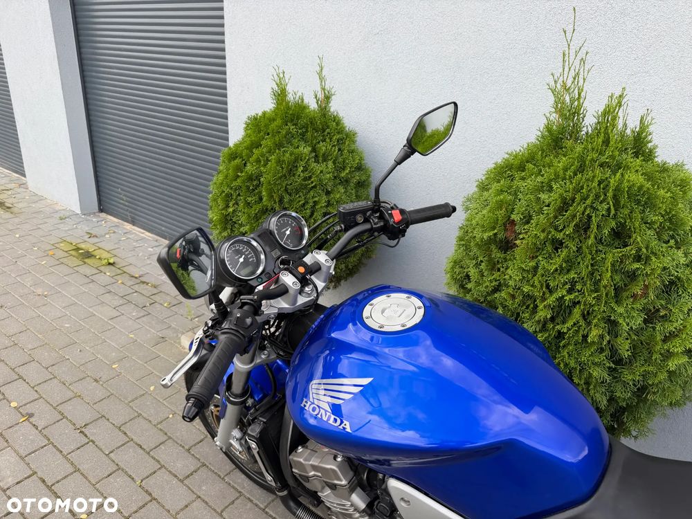 Honda Hornet - 40