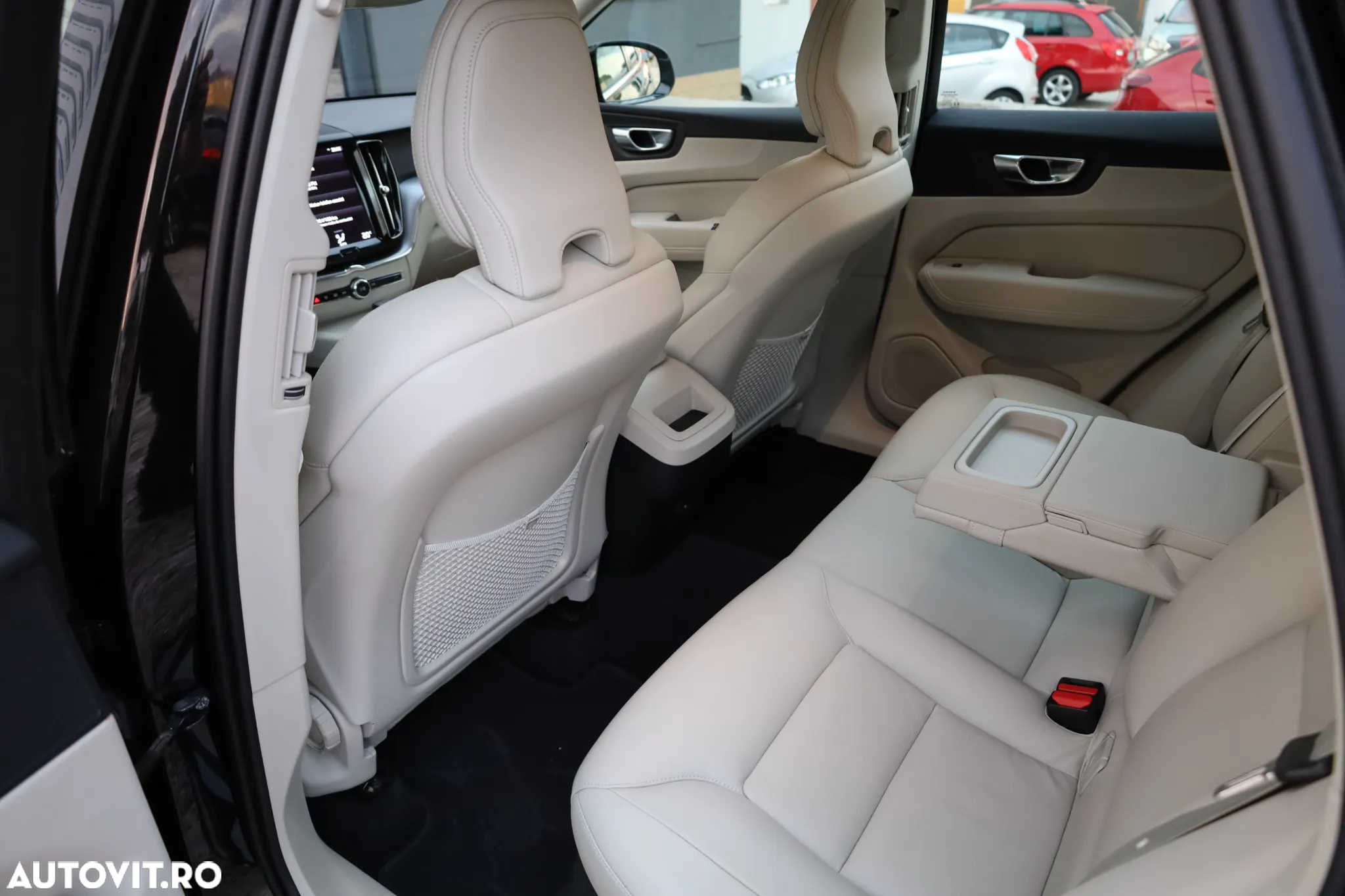 Volvo XC 60 B4 D Geartronic Momentum - 19