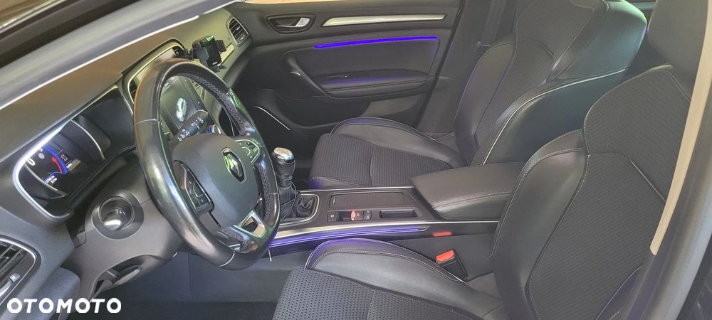 Renault Megane ENERGY TCe 130 BOSE EDITION - 13