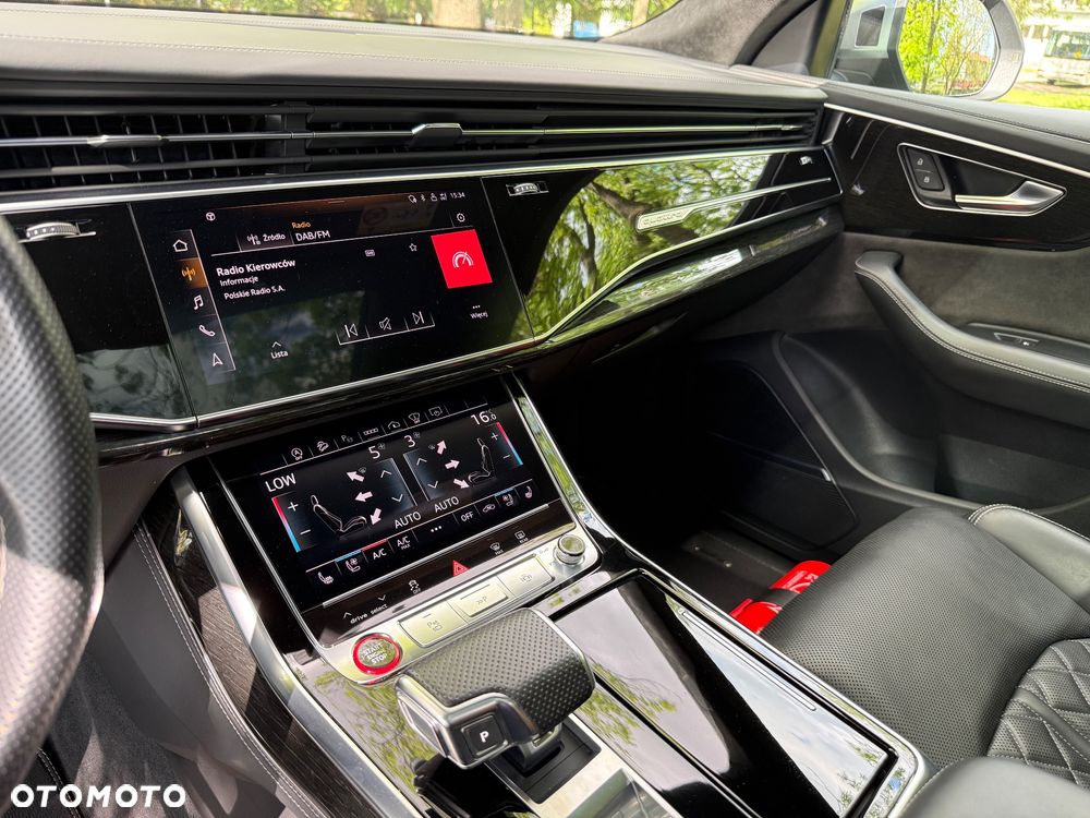 Audi SQ8 - 25