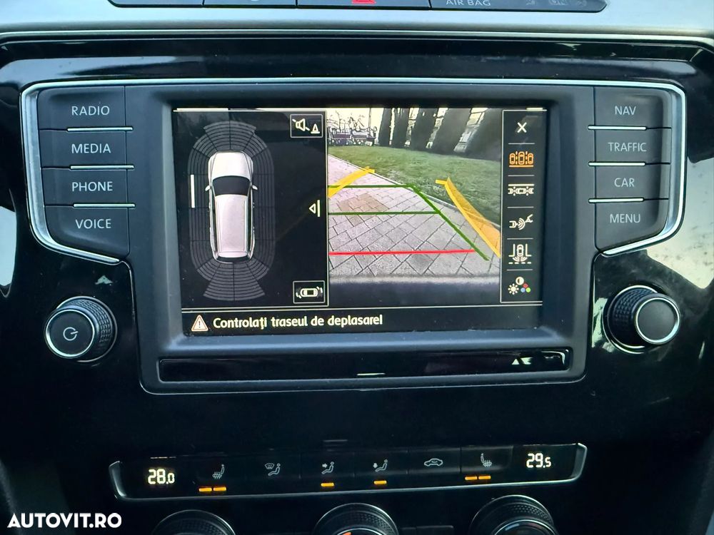 Volkswagen Passat 2.0 TDI DSG (BlueMotion Technology) Highline - 14