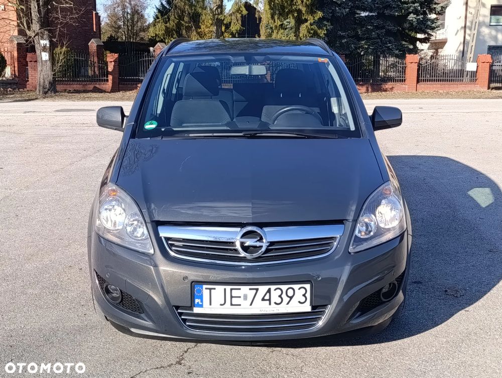 Opel Zafira 1.8 Cosmo - 23
