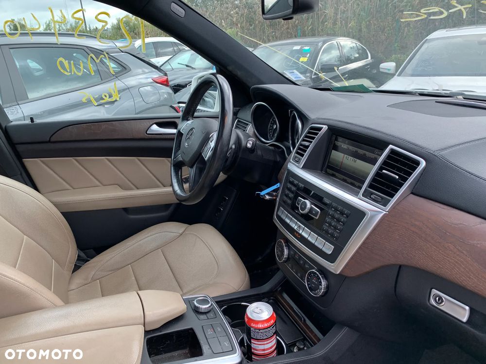 Mercedes-Benz GL 350 BlueTec 4-Matic - 15