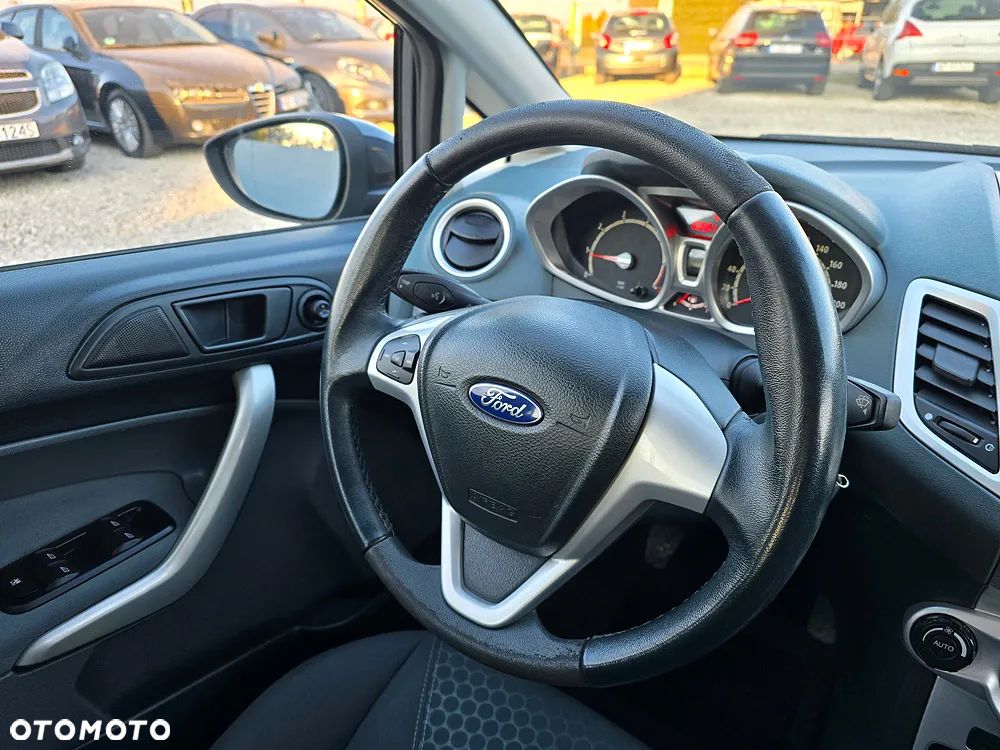 Ford Fiesta 1.4 Titanium - 28