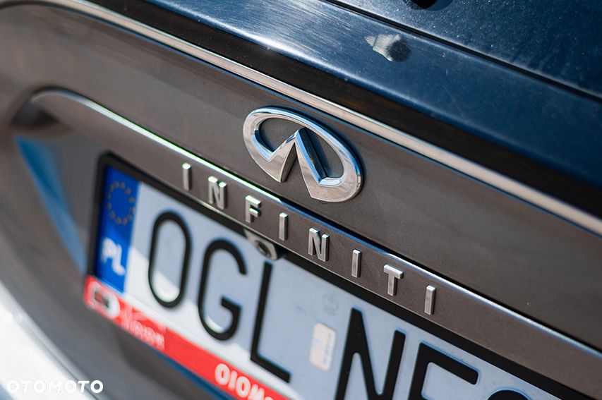 Infiniti Q30 2.2d Sport City Black AWD 7DCT - 9