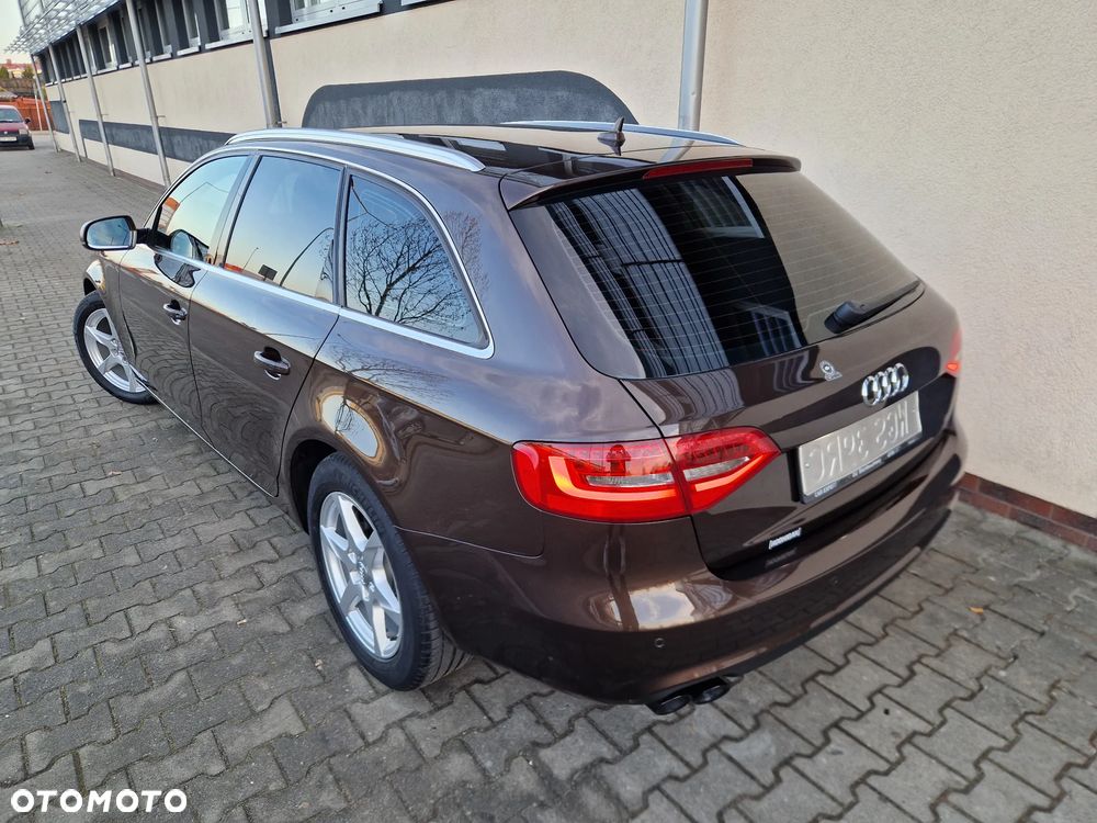 Audi A4 Avant 2.0 TDI Multitronic - 32