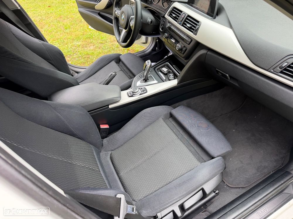 BMW 320 d Auto Pack M - 15