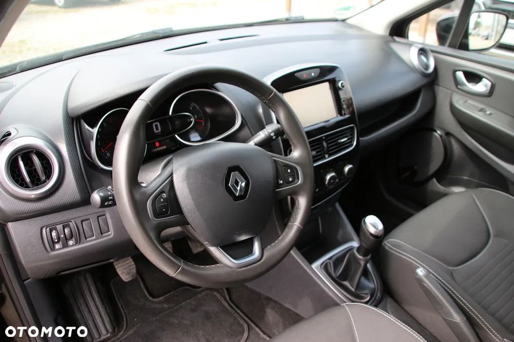 Renault Clio 1.2 16V 75 Limited - 8