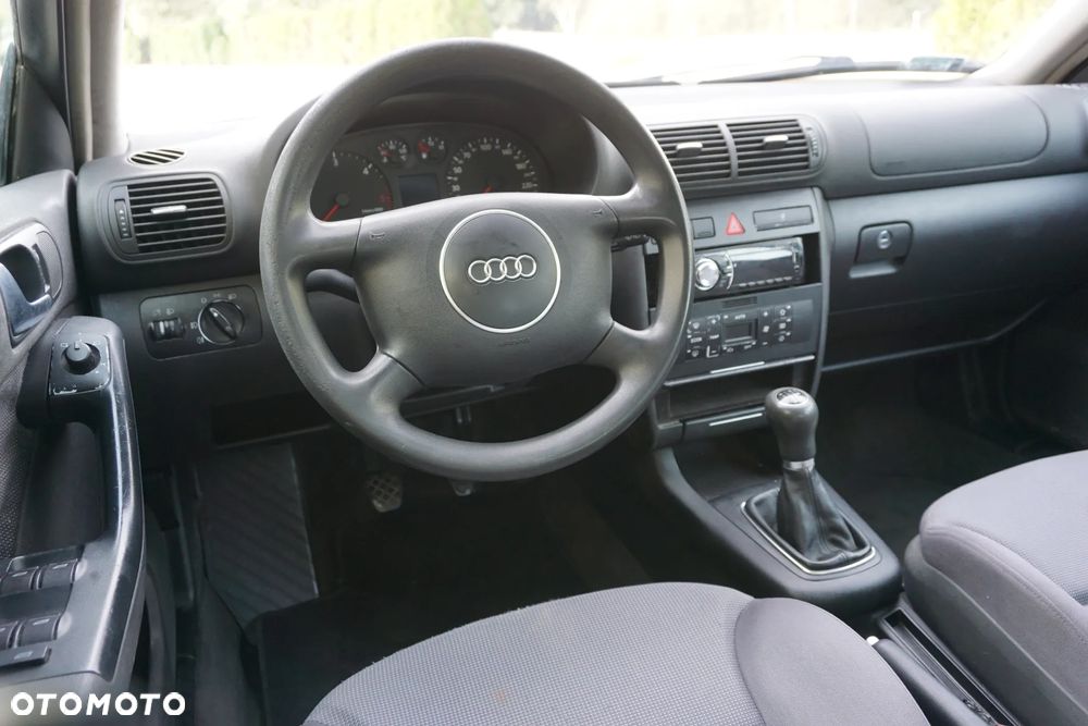 Audi A3 1.9 TDI Ambiente - 10