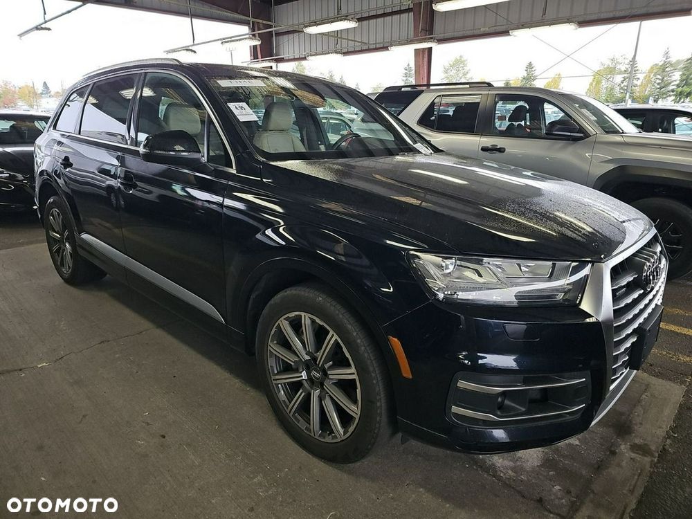 Audi Q7 - 1