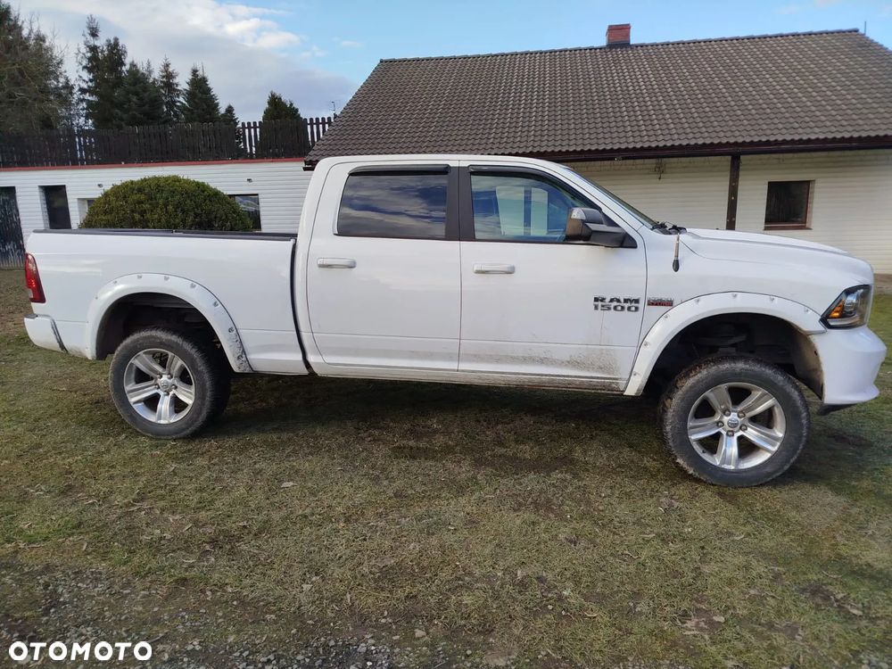 RAM 1500 5.7 Quad Cab Longbed Laramie Sport