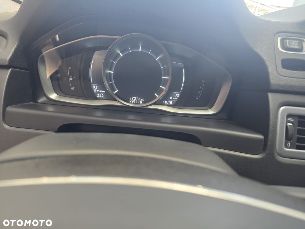 Volvo V70 D4 Geartronic Momentum - 9