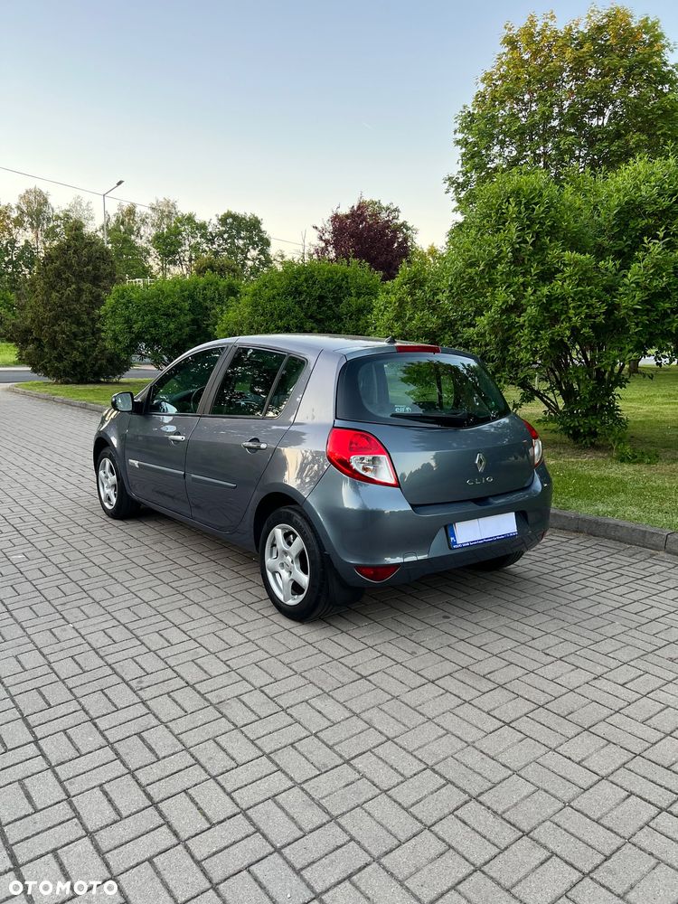 Renault Clio - 5