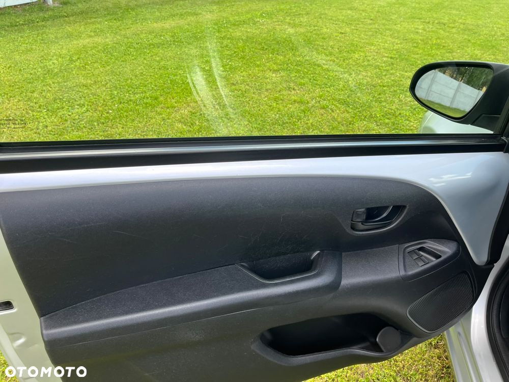 Toyota Aygo x-clusiv - 17