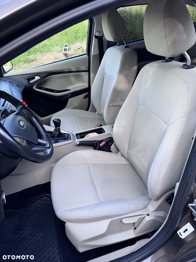 Ford Focus - 8