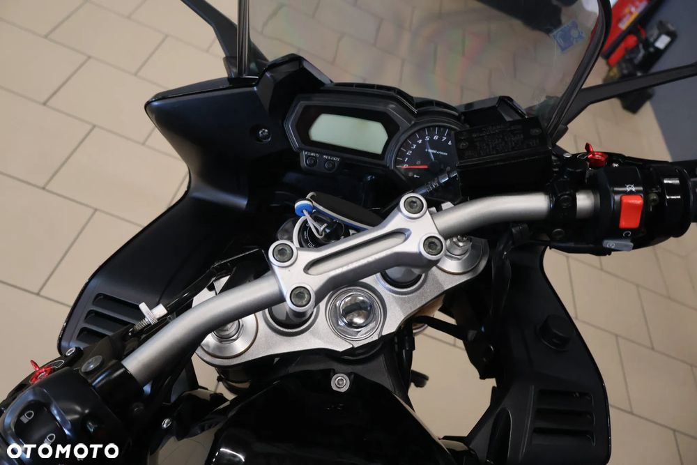 Yamaha FZ - 7