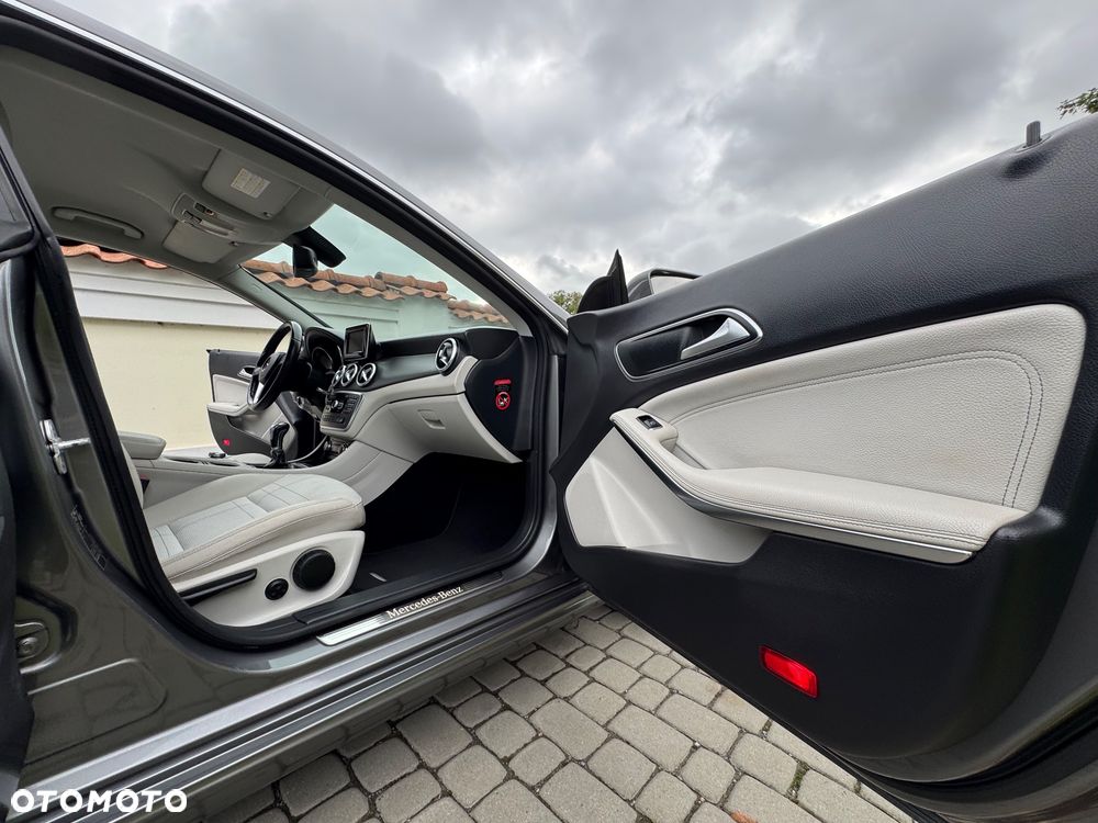Mercedes-Benz CLA - 17
