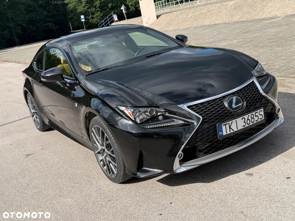 Lexus RC - 9