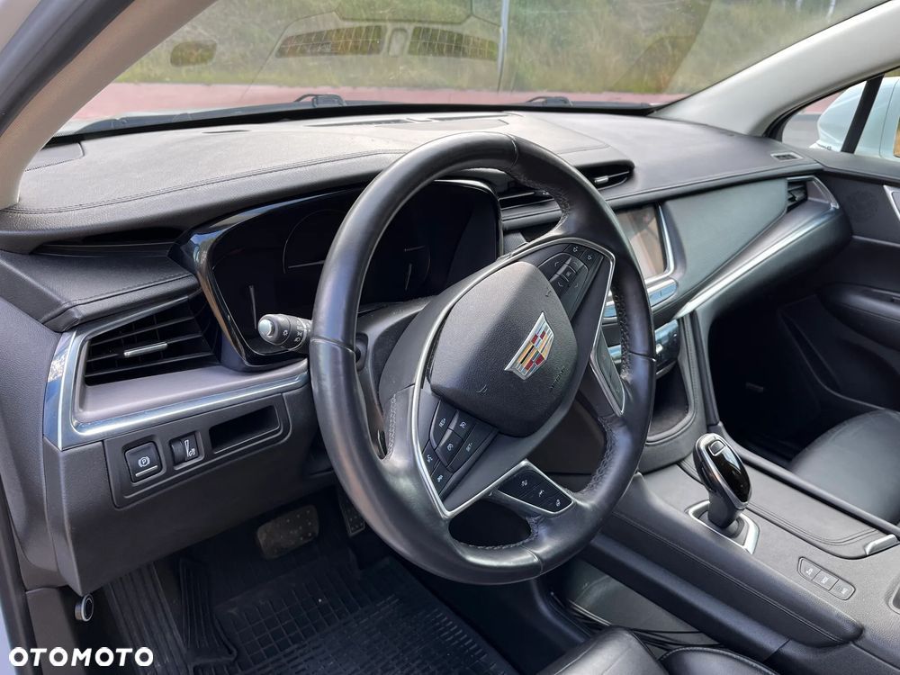 Cadillac XT5 - 9