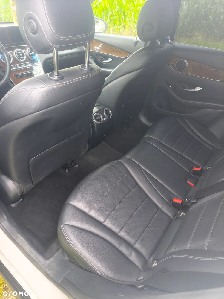Mercedes-Benz GLC 300 4Matic 9G-TRONIC - 11