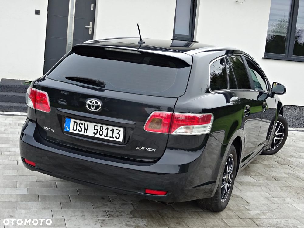 Toyota Avensis - 4