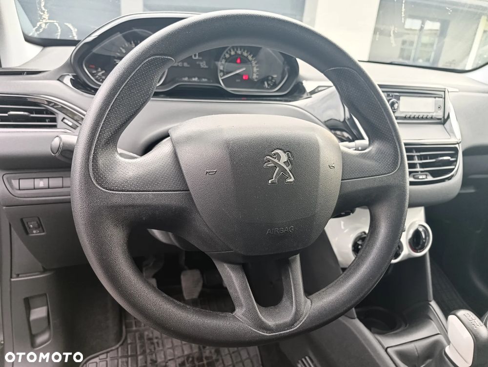 Peugeot 208 - 26