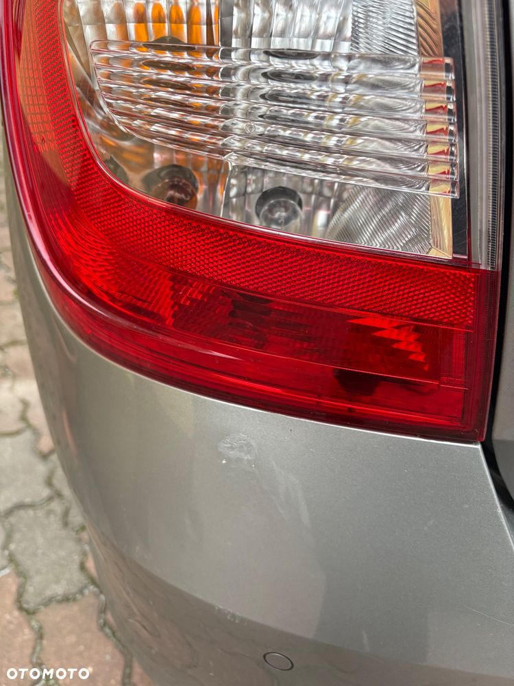 Skoda RAPID 1.6 TDI DPF Ambition - 8