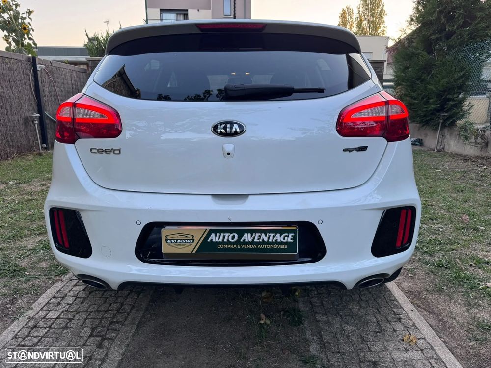 Kia Ceed 1.6 CRDi 136 ISG GT Line - 39