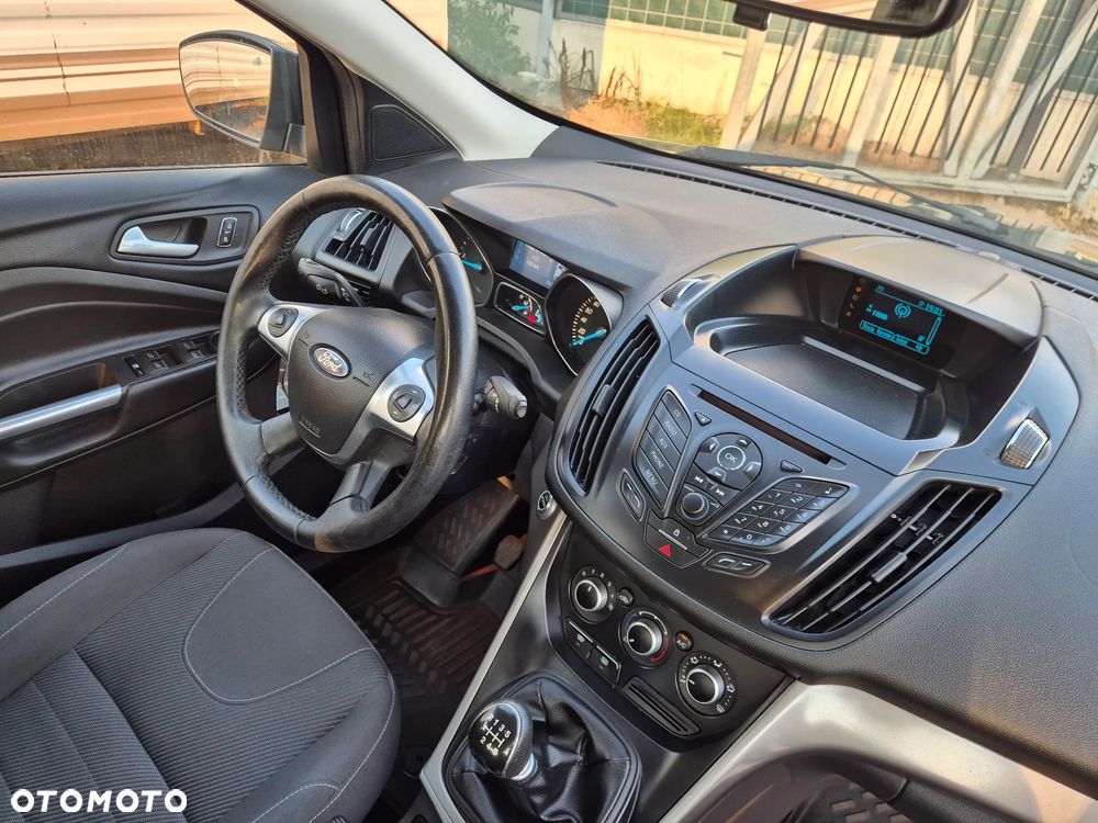 Ford Kuga 2.0 TDCi 4x4 Titanium - 6