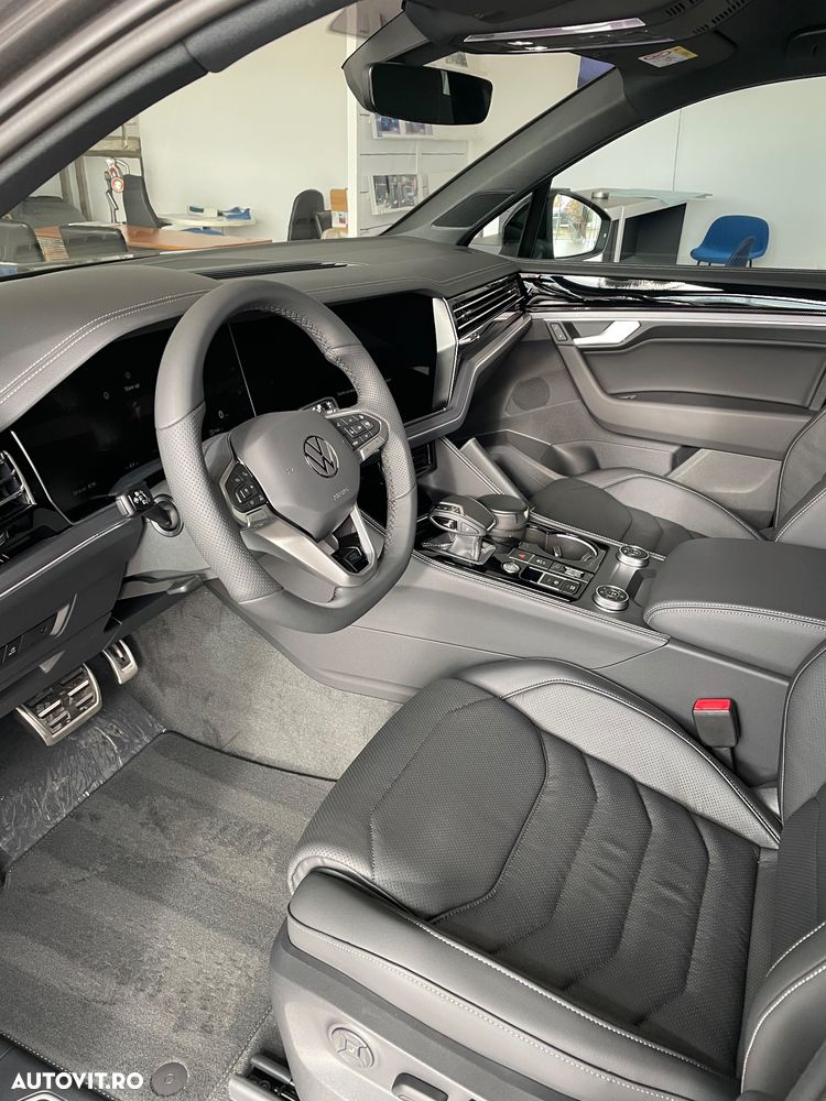 Volkswagen Touareg V6 TDI 4MOTION R-Line - 27