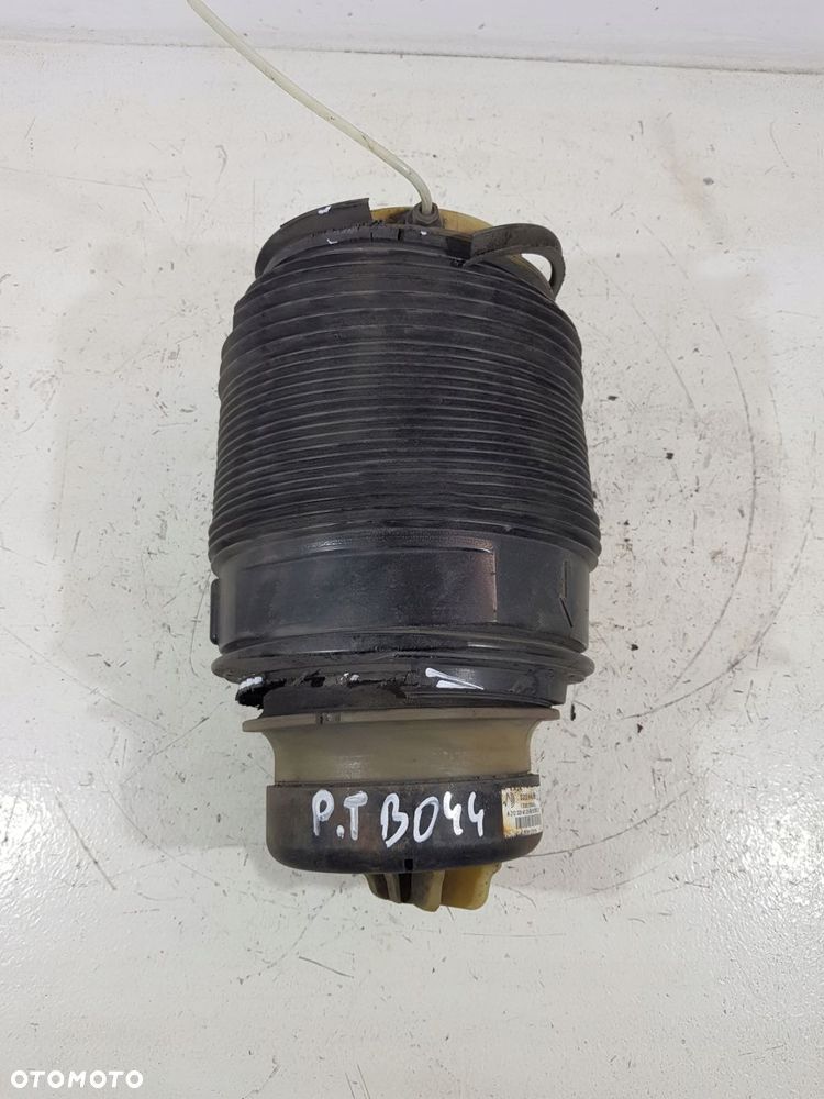 poduszka zawieszenia prawy tył a2123204025 mercedes e-klasa w212 lci kombi - 1