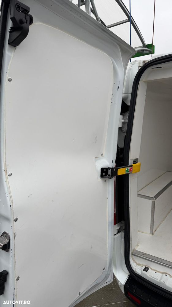 Ford Transit Custom - 15
