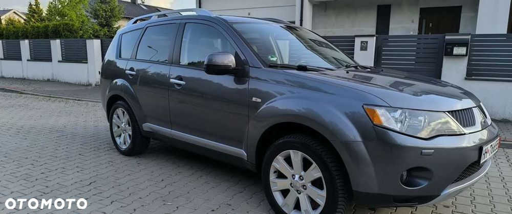 Mitsubishi Outlander - 23