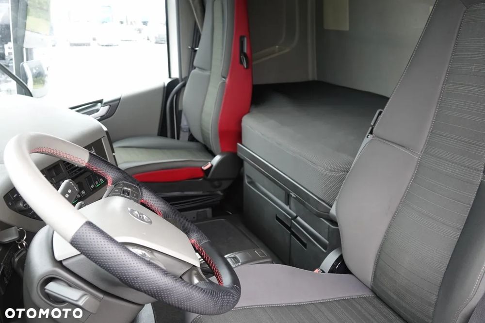 Volvo FH 500 / KLIMATYZACJA POSTOJOWA / OPONY 100% / I-SHIFT - 25