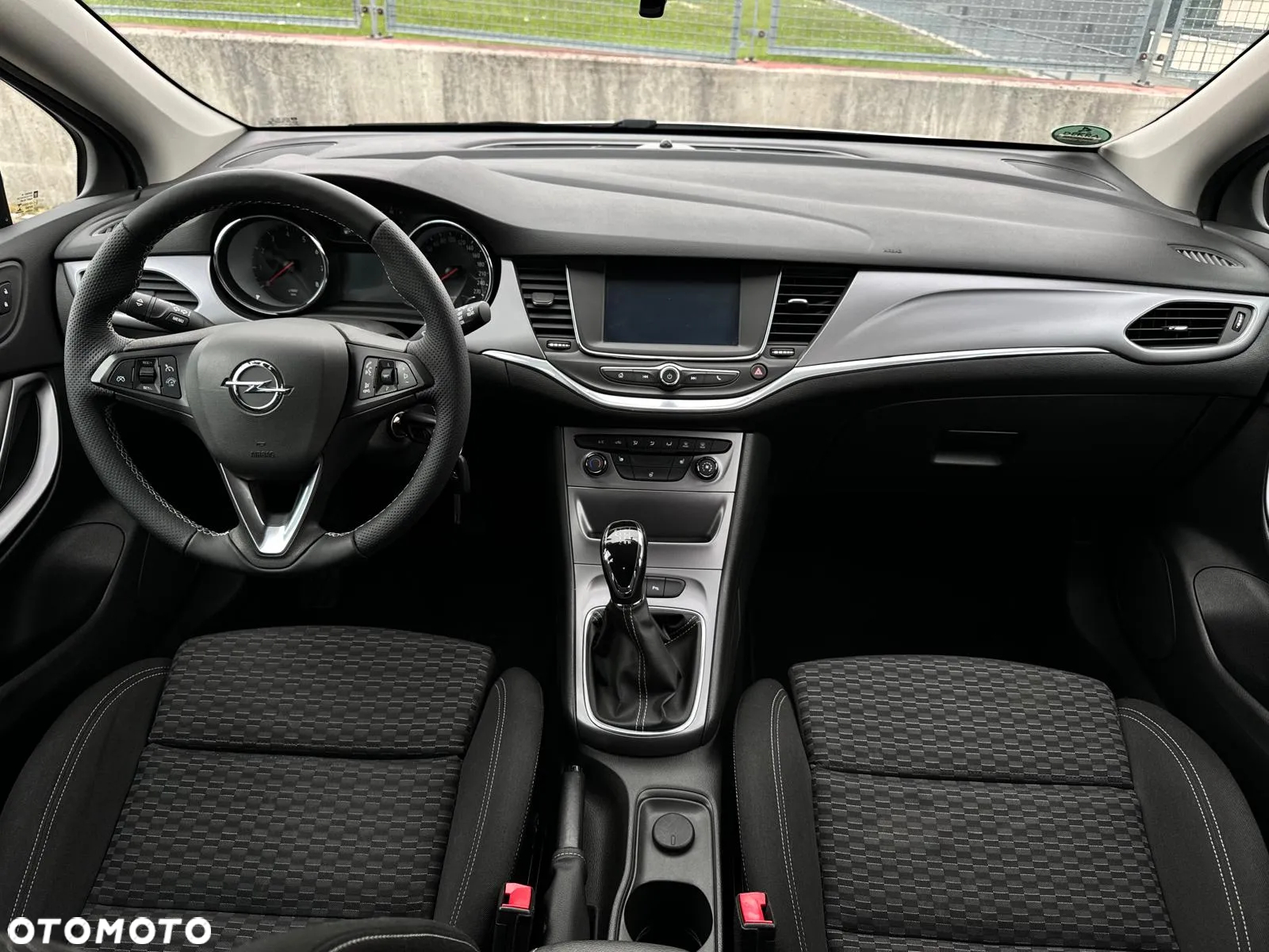 Opel Astra 1.4 Turbo Edition - 37