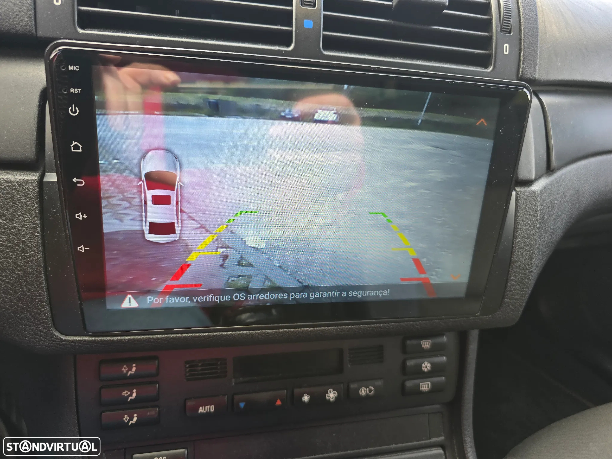 BMW 320 d Touring - 10