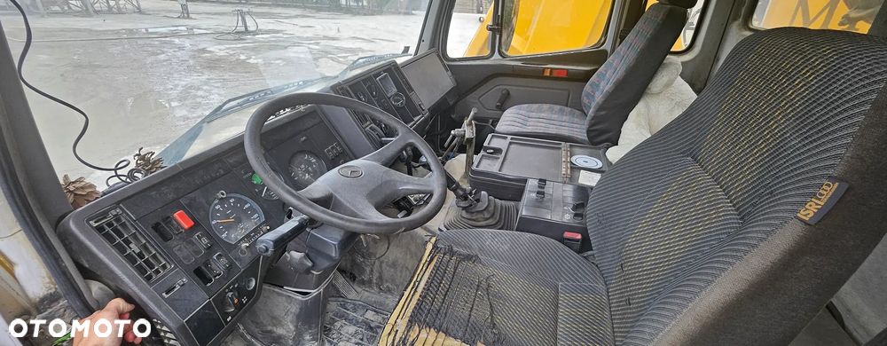 Mercedes-Benz 3234 - 2